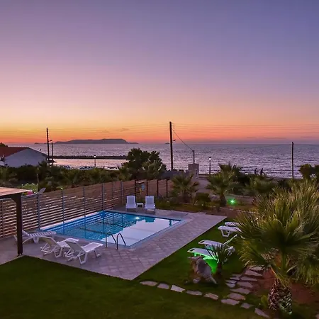 Mariza's Beachfront With Swimming Pool Analipsi (Crete)